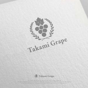 Morinohito (Morinohito)さんの高級ぶどうの海外販売用ブランド「Takami Grape」のロゴ制作依頼への提案