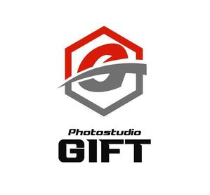 ぽんぽん (haruka0115322)さんのフォトスタジオ創設にともない「Photostudio GIFT」のロゴ制作の依頼への提案