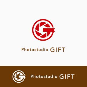 CHOPdesign (chopdesign)さんのフォトスタジオ創設にともない「Photostudio GIFT」のロゴ制作の依頼への提案