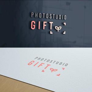 サクタ (Saku-TA)さんのフォトスタジオ創設にともない「Photostudio GIFT」のロゴ制作の依頼への提案