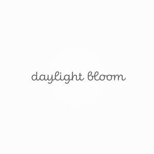 Ü design (ue_taro)さんのフラワーアレンジメントレッスンのスタジオロゴ「daylight bloom」のキャピタルロゴへの提案