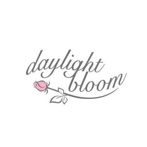 muna (muna)さんのフラワーアレンジメントレッスンのスタジオロゴ「daylight bloom」のキャピタルロゴへの提案