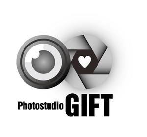 TEX597 (TEXTURE)さんのフォトスタジオ創設にともない「Photostudio GIFT」のロゴ制作の依頼への提案