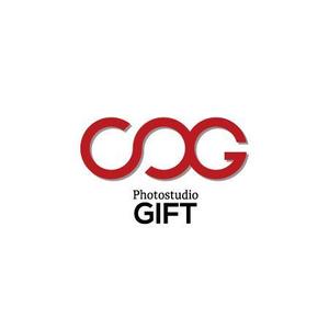frogさんのフォトスタジオ創設にともない「Photostudio GIFT」のロゴ制作の依頼への提案