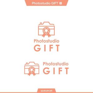 queuecat (queuecat)さんのフォトスタジオ創設にともない「Photostudio GIFT」のロゴ制作の依頼への提案