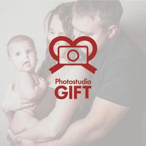 proseed_design (bt0605)さんのフォトスタジオ創設にともない「Photostudio GIFT」のロゴ制作の依頼への提案