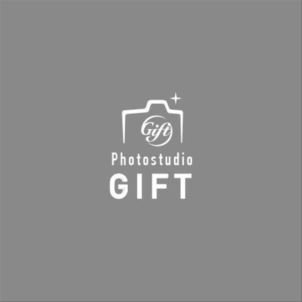 フォトスタジオ創設にともない「Photostudio GIFT」のロゴ制作の依頼