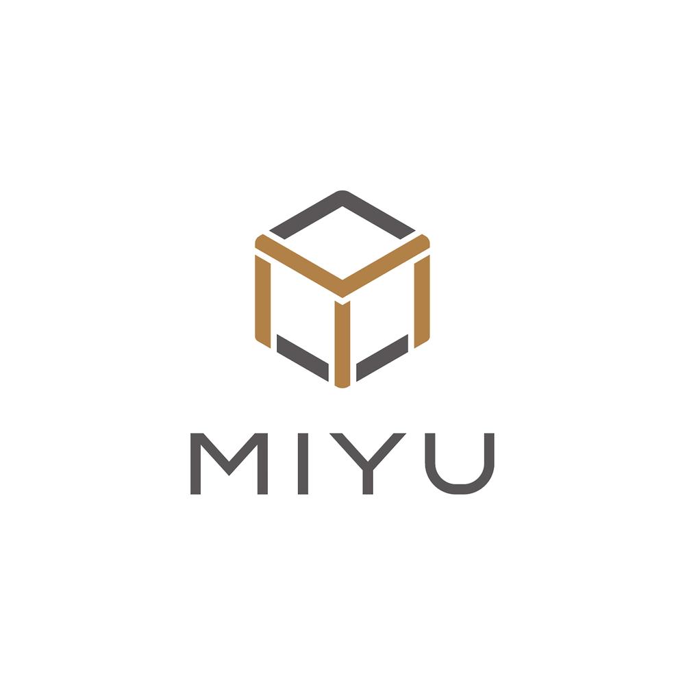 キューブウレタンを使用したインテリア「MIYU」シリーズのブランドロゴ