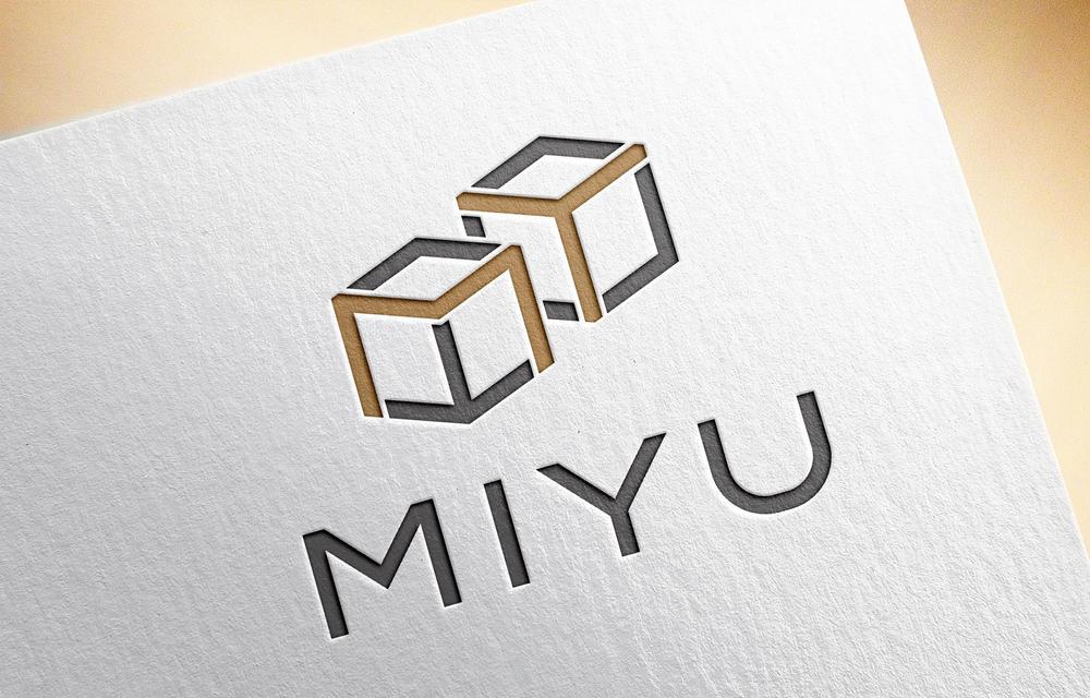 キューブウレタンを使用したインテリア「MIYU」シリーズのブランドロゴ