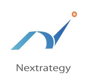 さんの「Nextrategy」のロゴ作成への提案