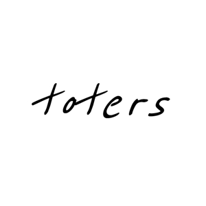 tanaka (maaaacy)さんのトートバッグ、Tシャツ、ポロシャツ等のブランド「toters」のロゴへの提案