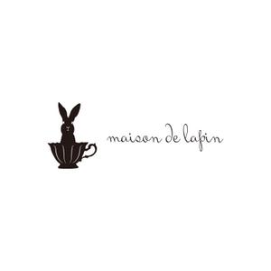 Alba (renard)さんのフレンチカフェ『maison de lapin』のロゴへの提案