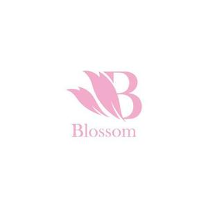 禮arts (dexter_works3399)さんの美容室「Blossom」のロゴへの提案