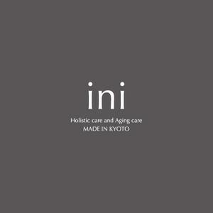 Anycall (Anycall)さんの美容室オリジナルシャンプー「ini」のロゴへの提案