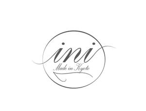 Alessandro Bonfieni  (anamirie)さんの美容室オリジナルシャンプー「ini」のロゴへの提案