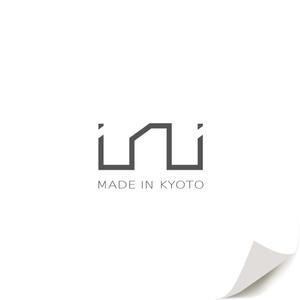 Studio 7 (au_c)さんの美容室オリジナルシャンプー「ini」のロゴへの提案