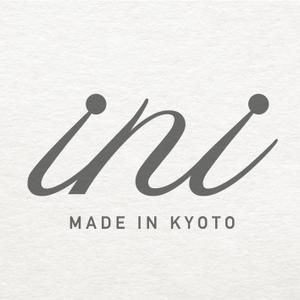 Spino (Spino)さんの美容室オリジナルシャンプー「ini」のロゴへの提案