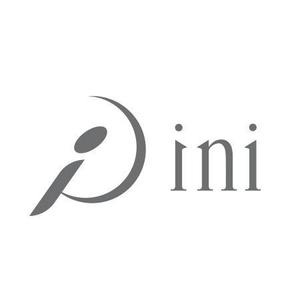 Dynamites01 (dynamites01)さんの美容室オリジナルシャンプー「ini」のロゴへの提案