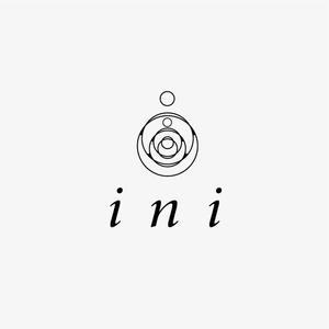 landscape (landscape)さんの美容室オリジナルシャンプー「ini」のロゴへの提案