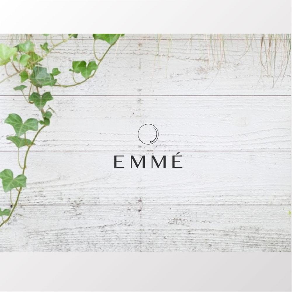 飲食店「EMME」のロゴ