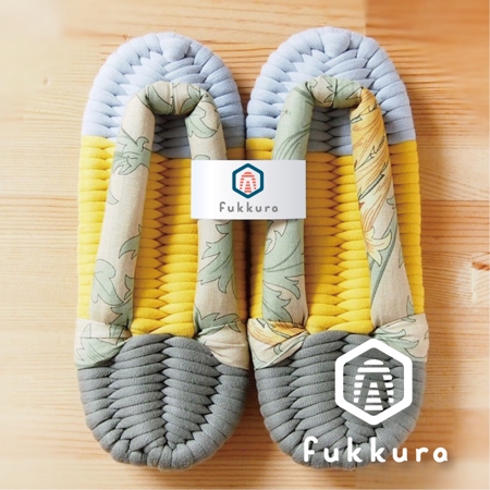 sai ()さんの海外に販売予定のふっくら布ぞうり「fukkura」のブランドロゴへの提案
