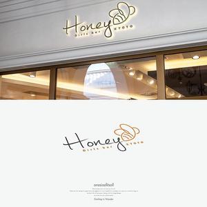 onesize fit’s all (onesizefitsall)さんの京都ガールズバー「Honey」のロゴへの提案