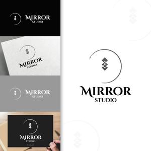 charisabse ()さんのマタニティ・ベビー写真専門スタジオ「studio Mirror」のロゴへの提案