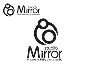 なべちゃん (YoshiakiWatanabe)さんのマタニティ・ベビー写真専門スタジオ「studio Mirror」のロゴへの提案