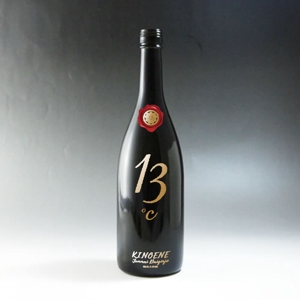 Rocket0308 (Rocchetta0308)さんの日本酒　ラベルデザインとボトルネック部分の家紋デザイン　への提案