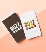 DCr (DEExCreation)さんのスパイスカレーとカフェのお店「spice curry&cafe　BUZZ」のロゴへの提案