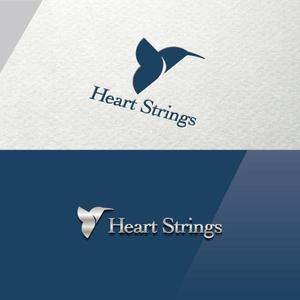 Q (qtoon)さんのアパレルブランド『Heart Strings』のロゴ制作への提案