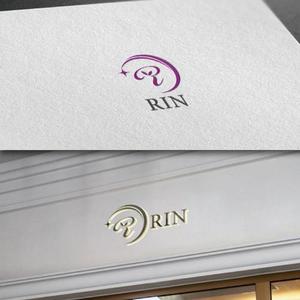 VNFdesign (late_design)さんのレディースピアスショップ「RIN」のロゴ作成への提案