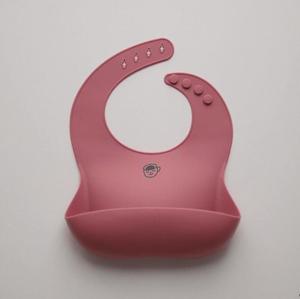 hiki4026 (hiki4026)さんの赤ちゃんお食事用品シリコンビブのデザインへの提案