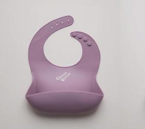 hiki4026 (hiki4026)さんの赤ちゃんお食事用品シリコンビブのデザインへの提案