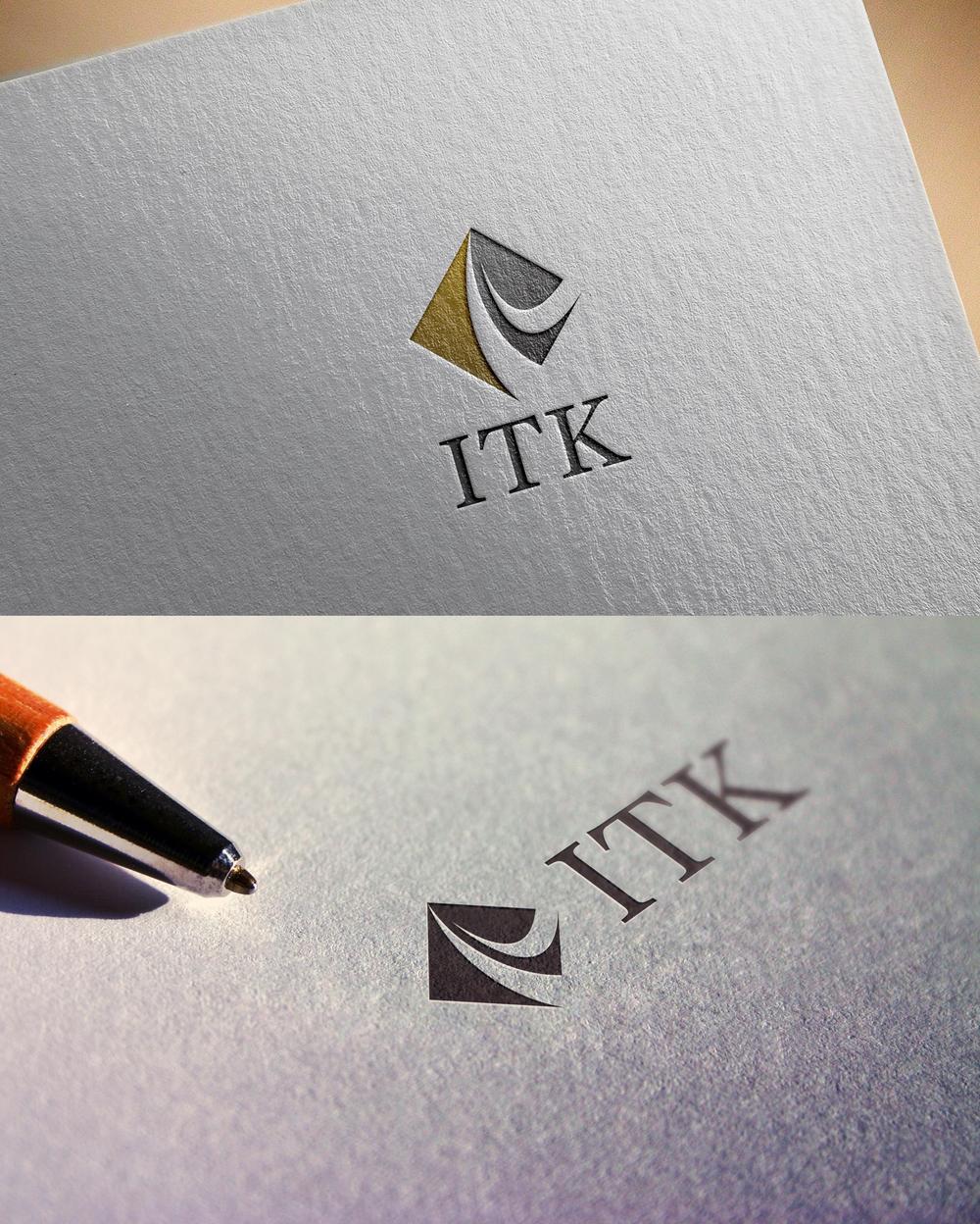 白と黒と金の３色使い、ITKの３文字をベースにしたロゴ　