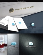 BKdesign (late_design)さんの貸別荘「east village torami」のロゴへの提案