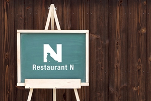RDO@グラフィックデザイン (anpan_1221)さんの新規オープン予定 ドッグラン併設レストラン「Restaurant N」の店舗ロゴの製作を御願いしますへの提案