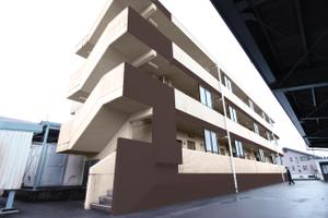 panni ()さんの低層マンションの外壁塗装カラーコーディネートへの提案
