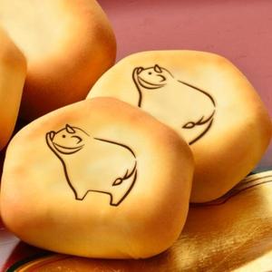 松田 (Amberun)さんの来年の干支「丑（うし）」のシンプルなイラストへの提案