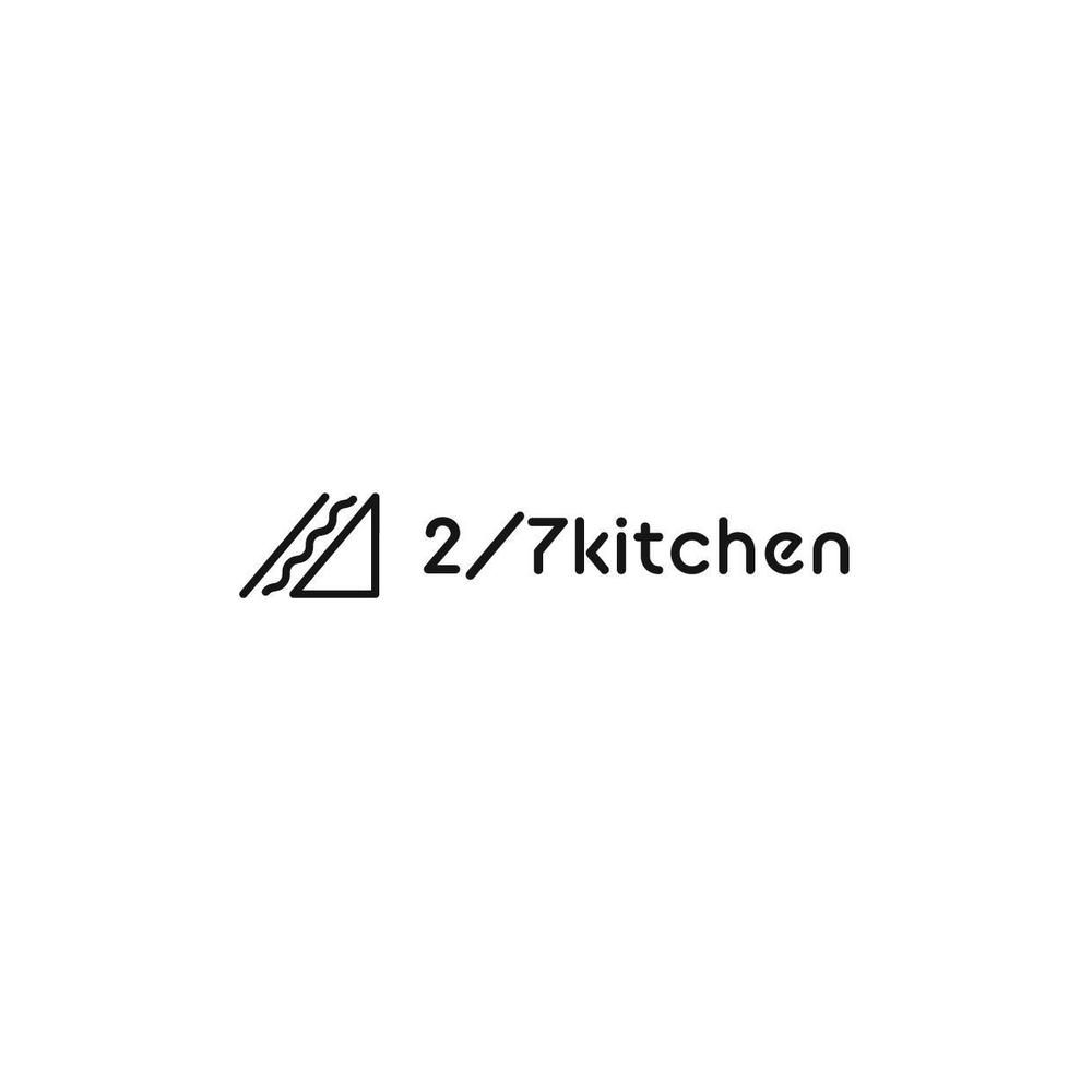 サンドウィッチショップ「２/７kitchen（ななぶんのにきっちん）」のロゴ