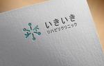 P Design (DesignStudio)さんの無床クリニック「いきいきリハビリクリニック」のロゴへの提案
