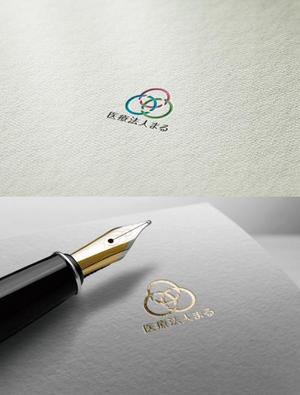 VNFdesign (late_design)さんの医療法人「まる」のロゴへの提案