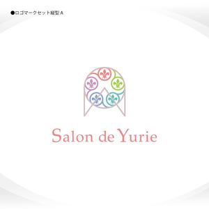 358eiki (tanaka_358_eiki)さんの五感の癒しがテーマの多彩なレッスンが受けられるサロンのサイト「Salon de Yurie」のロゴへの提案