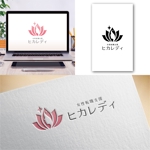Hi-Design (hirokips)さんの女性転職支援サービスのロゴデザインへの提案