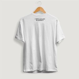 YD_STUDIO (iam_uma)さんの食パン専門店「CHIGASAKI　BAKERY」の映えるTシャツを作りたい！への提案