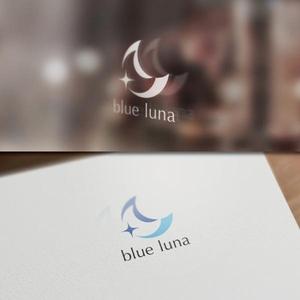 BKdesign (late_design)さんのトータルビューティーサロン「blue luna」のロゴへの提案