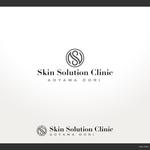 moons-moor (6005012be4425)さんの美容皮膚科クリニック「Skin・Solution・Clinic　青山通り」のロゴへの提案