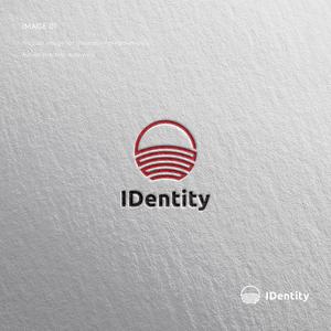 doremi (doremidesign)さんのグローバルな高級アパレルブランド「IDentity」のブランドロゴへの提案