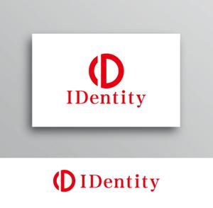 White-design (White-design)さんのグローバルな高級アパレルブランド「IDentity」のブランドロゴへの提案