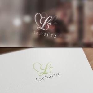 BKdesign (late_design)さんの不動産運用、株式運用の会社「Lacharite」のロゴへの提案